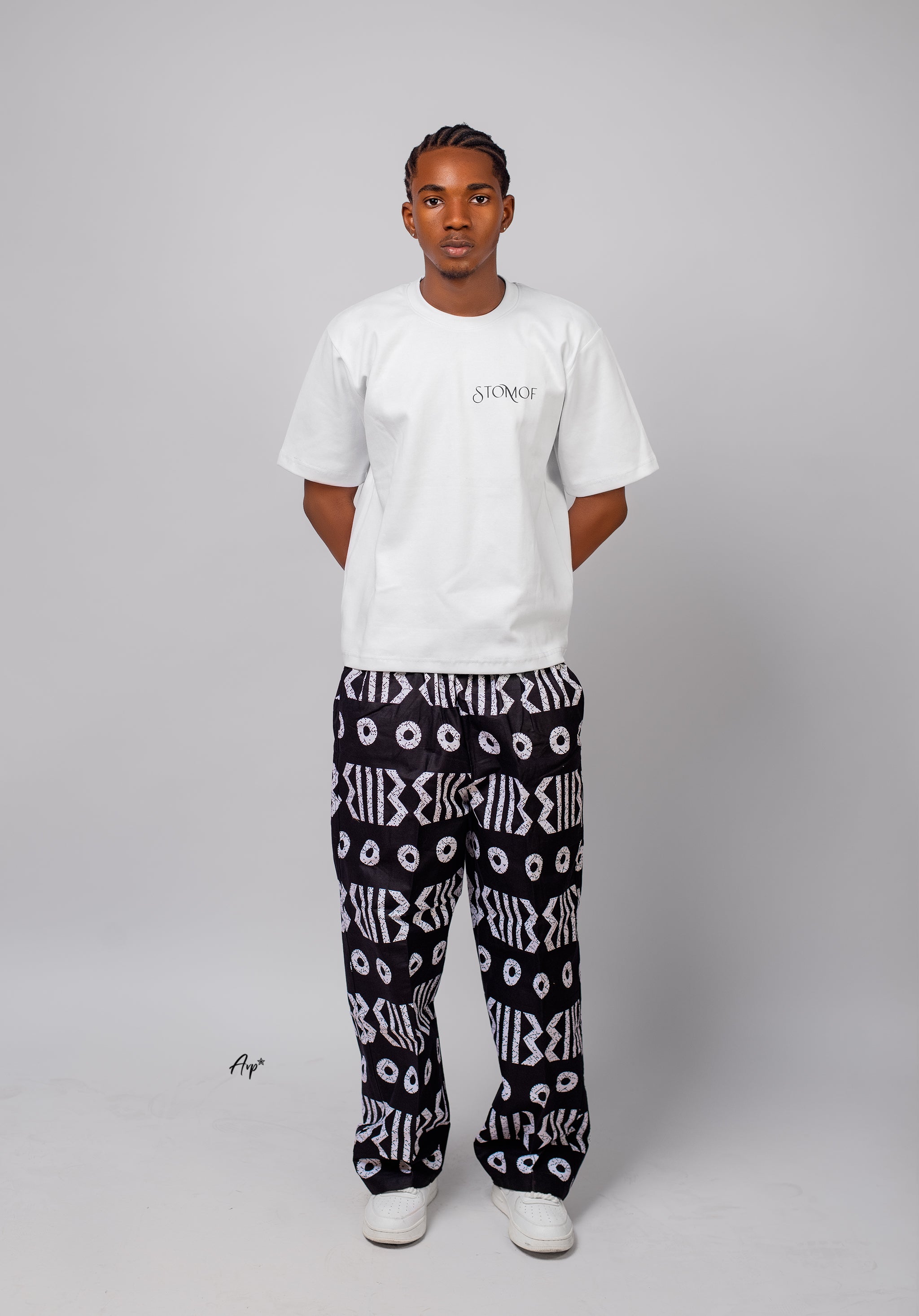 Customized Tank Top or T Shirt with African Baggy Pants